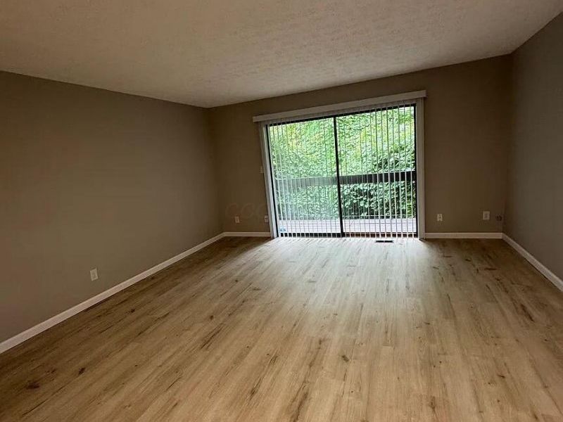 2814 Stonehenge Drive, Columbus, OH 43224 Photo 18