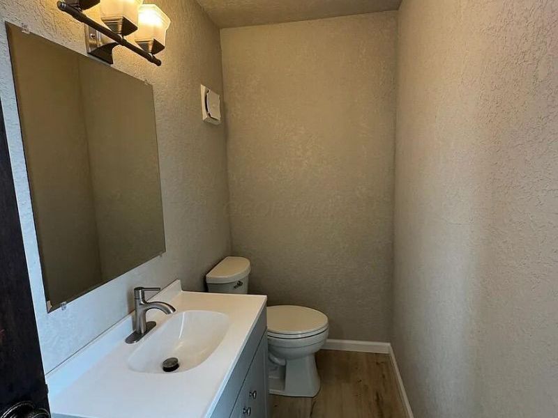 2814 Stonehenge Drive, Columbus, OH 43224 Photo 20