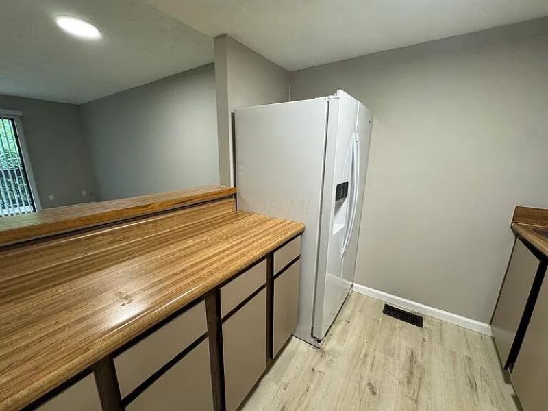 2814 Stonehenge Drive, Columbus, OH 43224 Photo 6