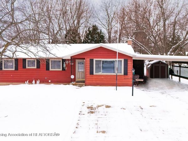 13894 Luroma Circle, DeWitt, MI 48820