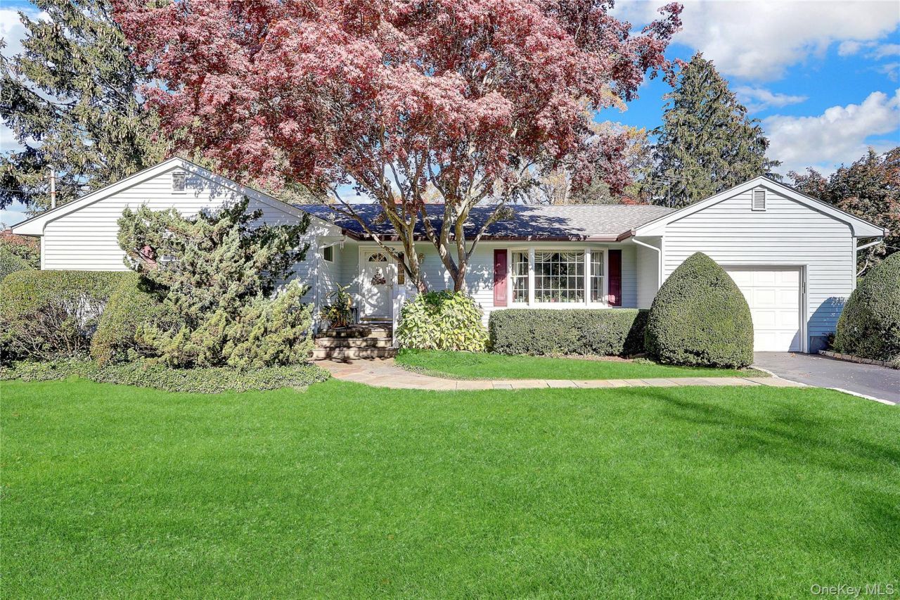 5 Cedar Lane, Setauket, NY 11733 Main Photo