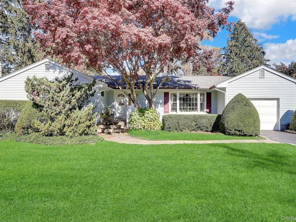 5 Cedar Lane, Setauket, NY 11733