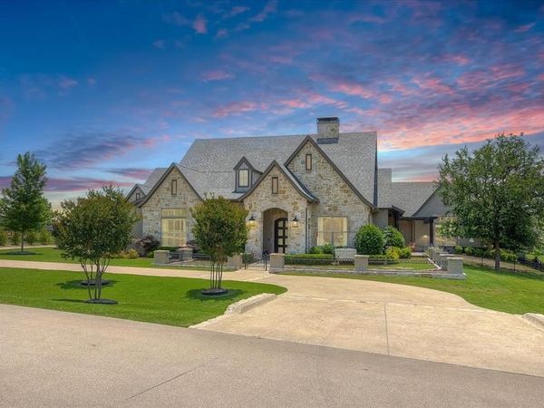 12817 Bella Villa Drive, Fort Worth, TX 76126