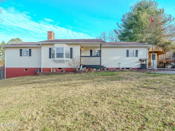 111 Rockwaller Lane, Jacksboro, TN 37757