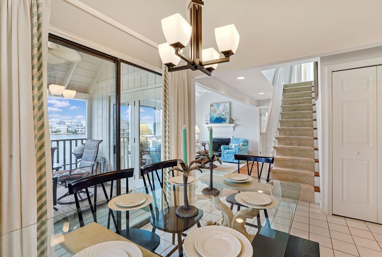 24 Frigate Ct. Photo 7