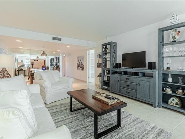 4200 Belair LN , Unit 101, NAPLES, FL 34103