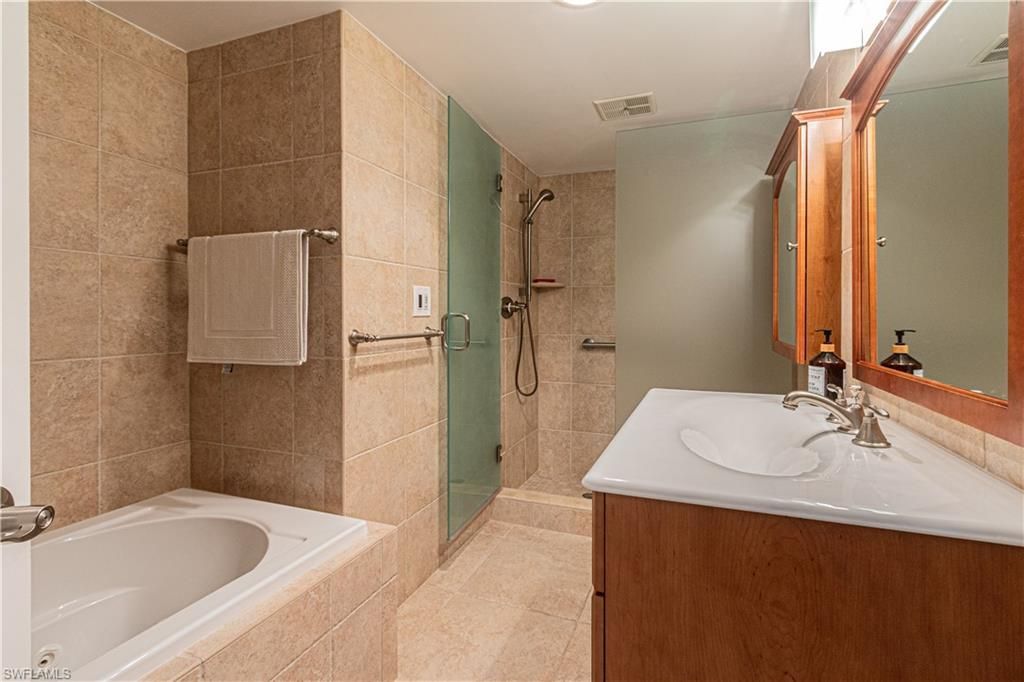 4200 Belair Ln , Unit 101, Naples, FL 34103 Photo