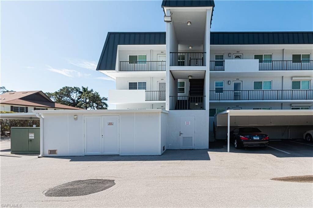 4200 Belair Ln , Unit 101, Naples, FL 34103 Photo