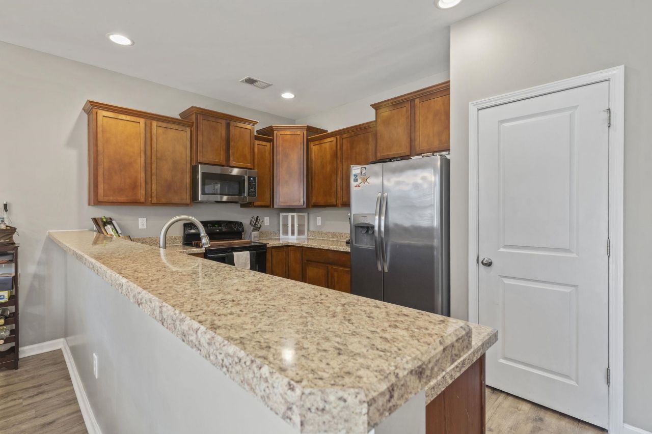 1004 Woodall Ct. Photo 11