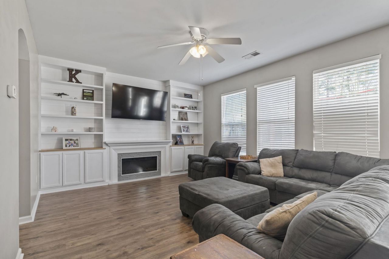 1004 Woodall Ct. Photo 13