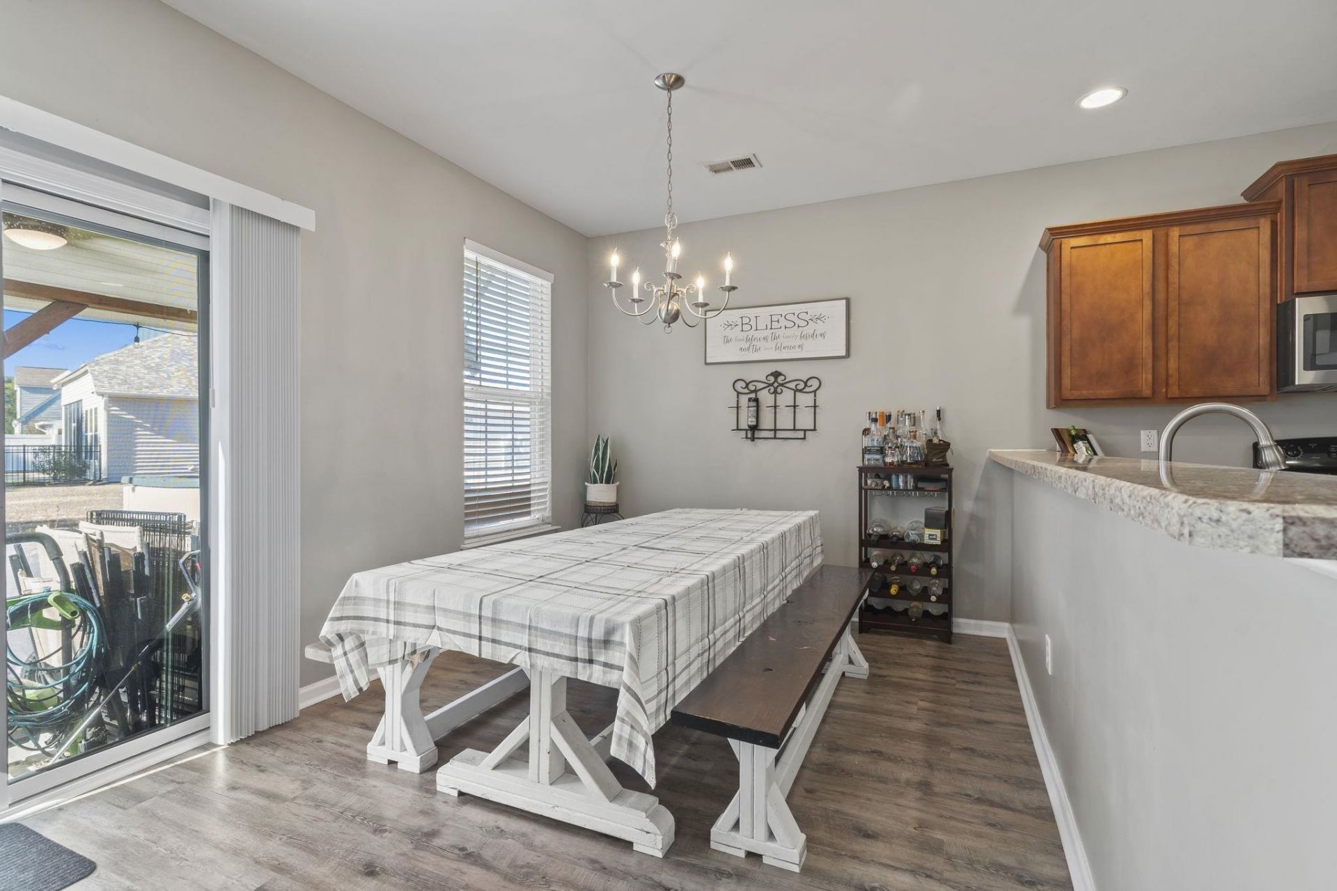 1004 Woodall Ct. Photo 8