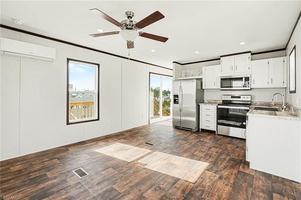 69 Emily Ln, Fort Myers Beach, FL 33931 Photo