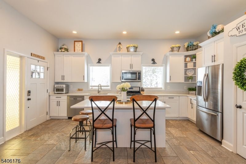 8 Lesko Ter, Ogdensburg, NJ 07439 Main Photo