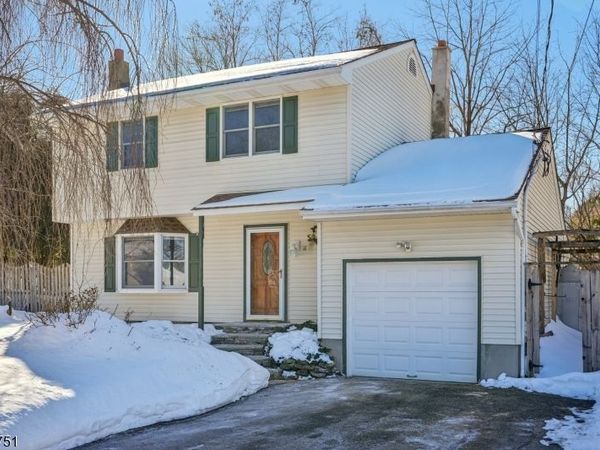 11 Cedar St, Sussex, NJ 07461