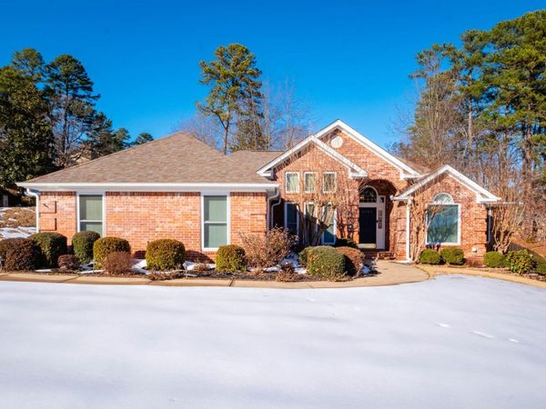 1804 Sawgrass Drive, Little Rock, AR 72212