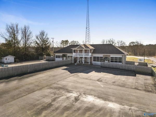 915 Cooley Street, Albertville, AL 35950