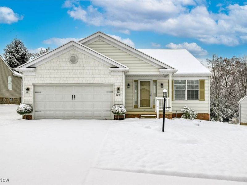 9234 Forest Trail Avenue NW, Massillon, OH 44647 Photo 1