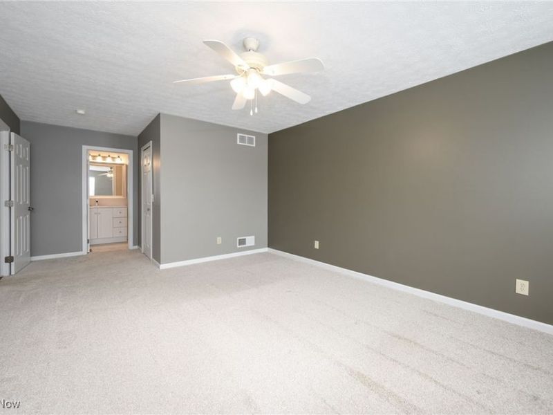 9234 Forest Trail Avenue NW, Massillon, OH 44647 Photo 15