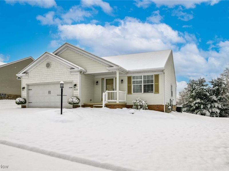 9234 Forest Trail Avenue NW, Massillon, OH 44647 Photo 2