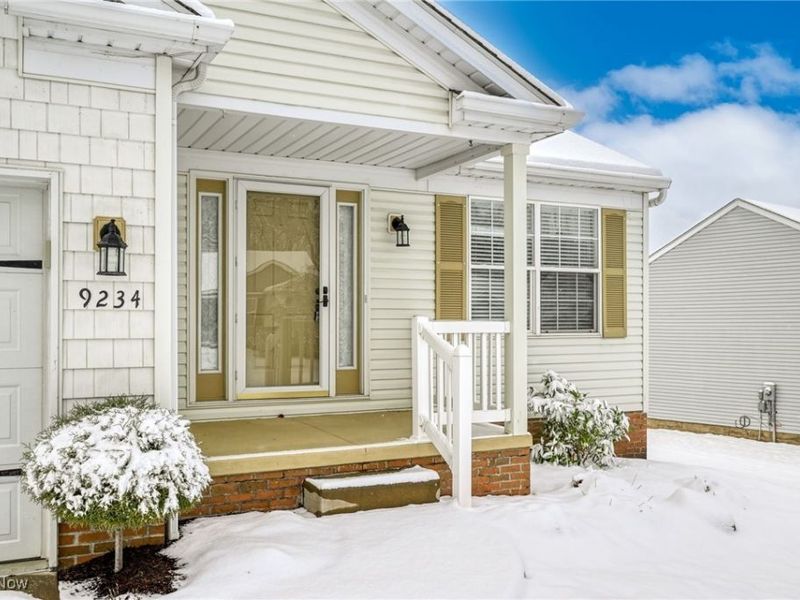 9234 Forest Trail Avenue NW, Massillon, OH 44647 Photo 3