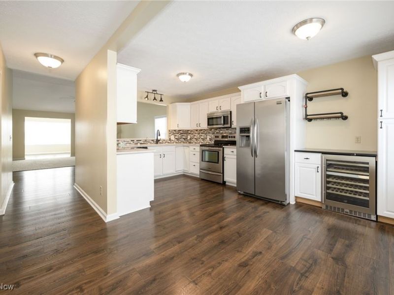 9234 Forest Trail Avenue NW, Massillon, OH 44647 Photo 4