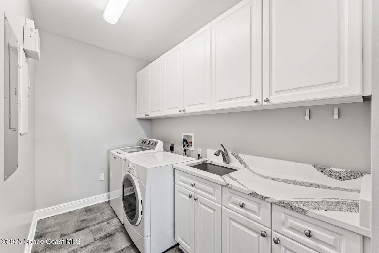 2001 Julep Drive, Unit 206- 3rd F, Cocoa Beach, FL 32931 Photo