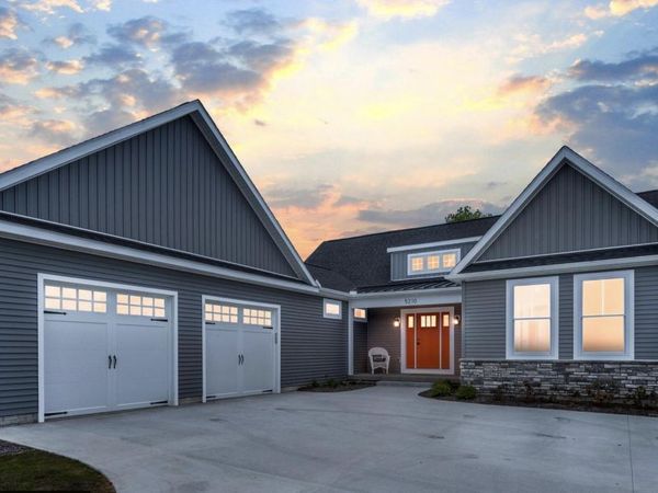 5210 Grande View Lane, Jackson, MI 49201