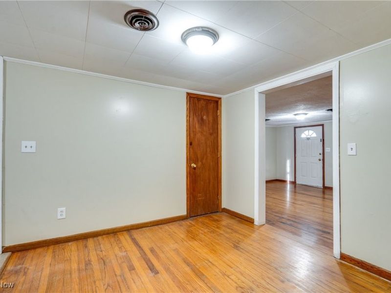 1212 Benton Street, Barberton, OH 44203 Photo 12