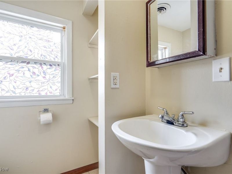 1212 Benton Street, Barberton, OH 44203 Photo 15