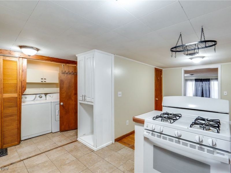 1212 Benton Street, Barberton, OH 44203 Photo 18