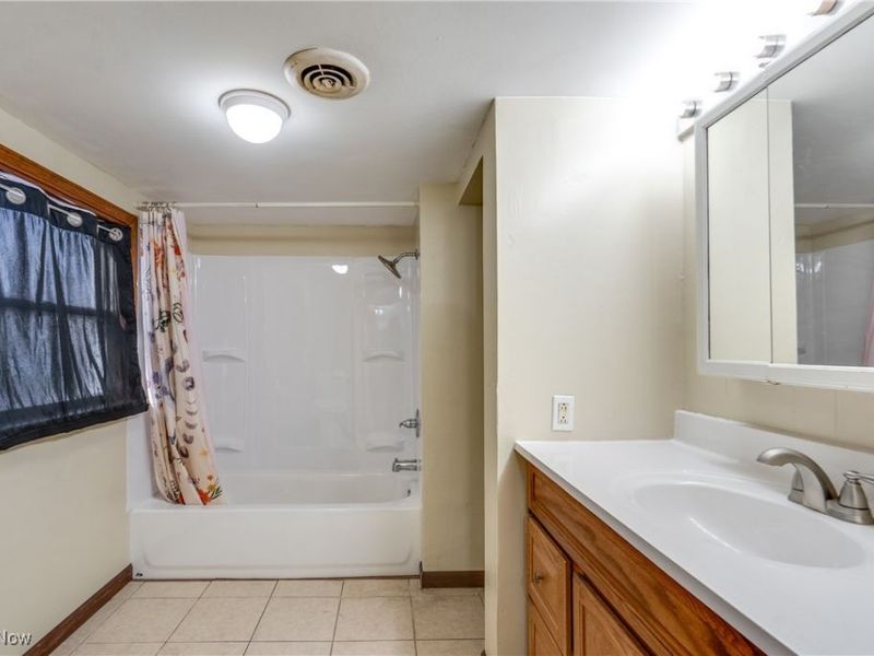 1212 Benton Street, Barberton, OH 44203 Photo 23