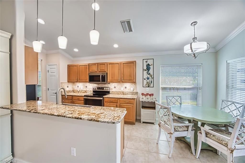 9543 Hemingway Ln, Fort Myers, FL 33913 Photo