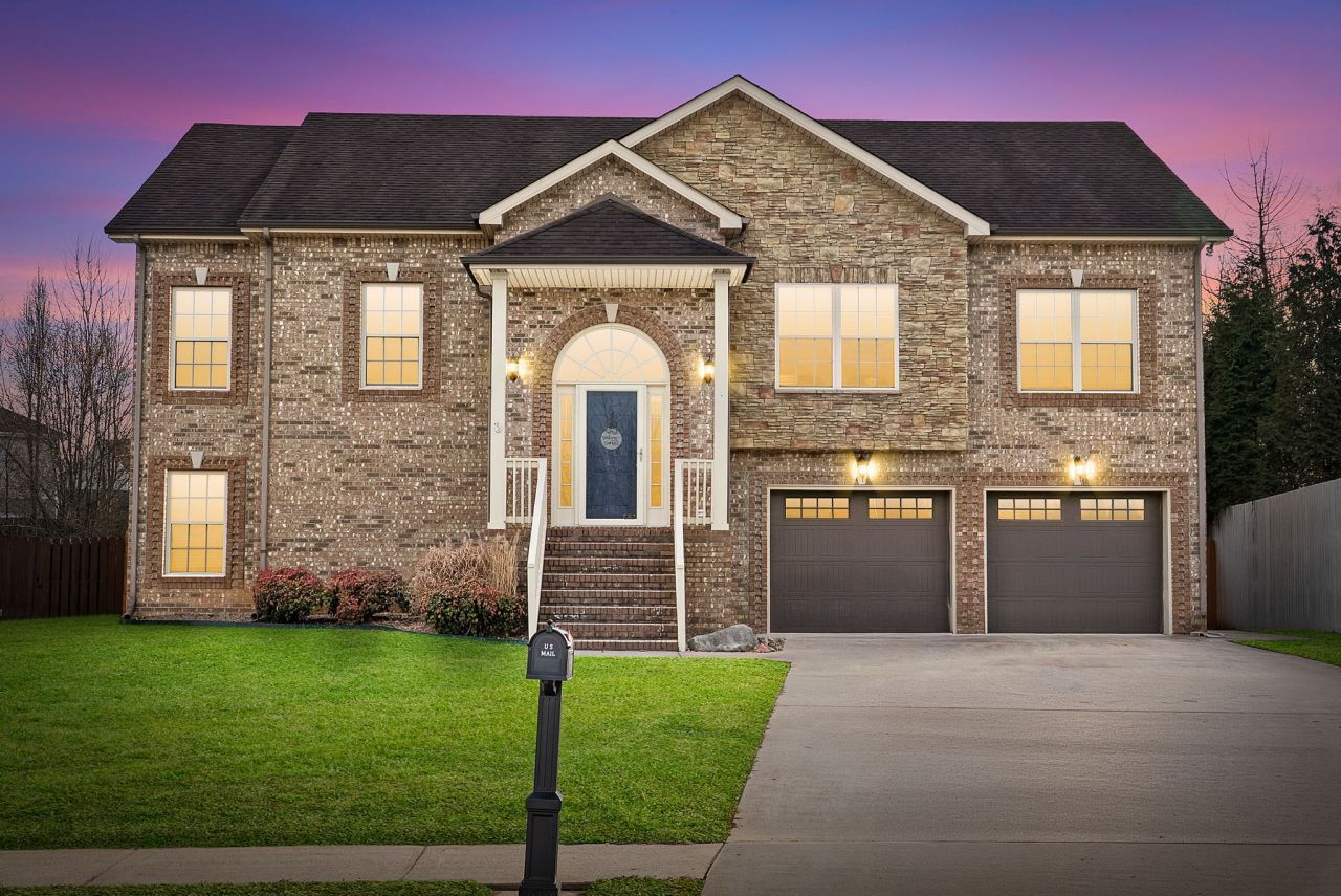 1189 Chinook Cir, Clarksville, TN 37042 Main Photo