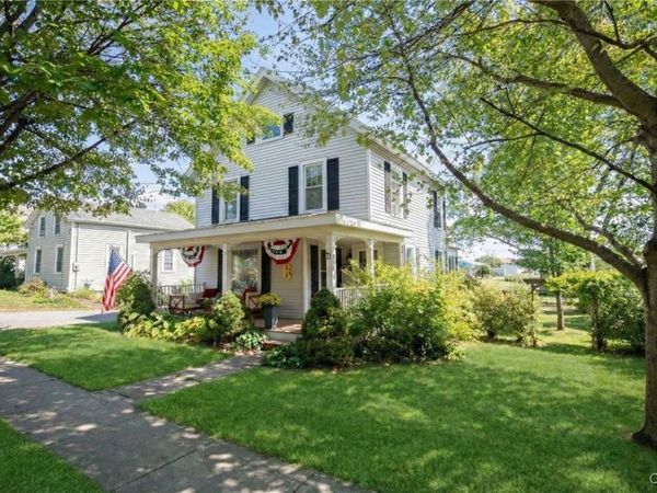 11 W Elizabeth Street, Skaneateles, NY 13152