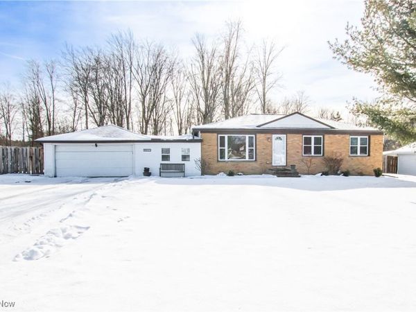 10023 Gabriella Drive, North Royalton, OH 44133