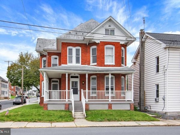 102 N QUEEN STREET, LITTLESTOWN, PA 17340