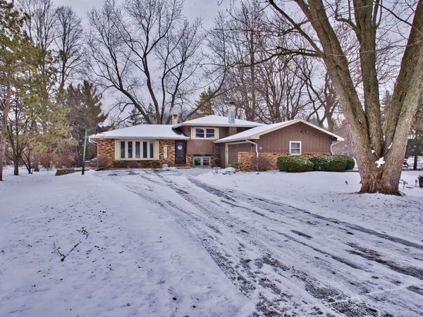 28W587 Leverenz Road, Naperville, IL 60564