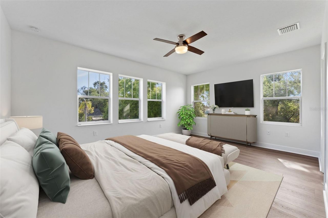 135 24th Avenue S, Saint Petersburg, FL 33705 Photo