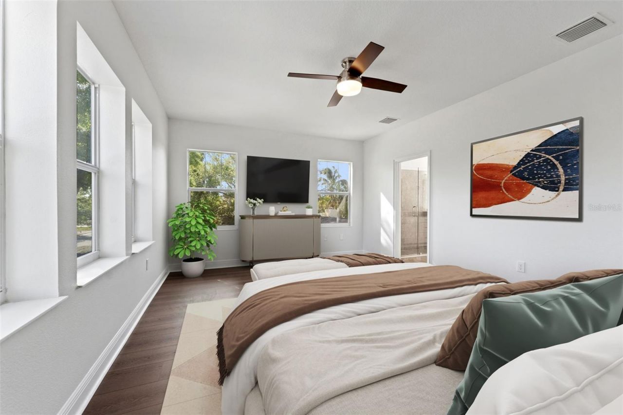 135 24th Avenue S, Saint Petersburg, FL 33705 Photo