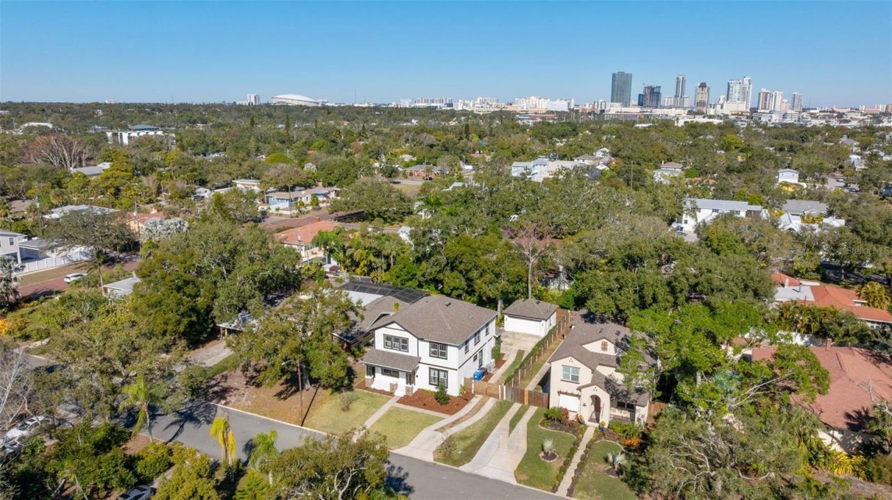 135 24th Avenue S, Saint Petersburg, FL 33705 Photo