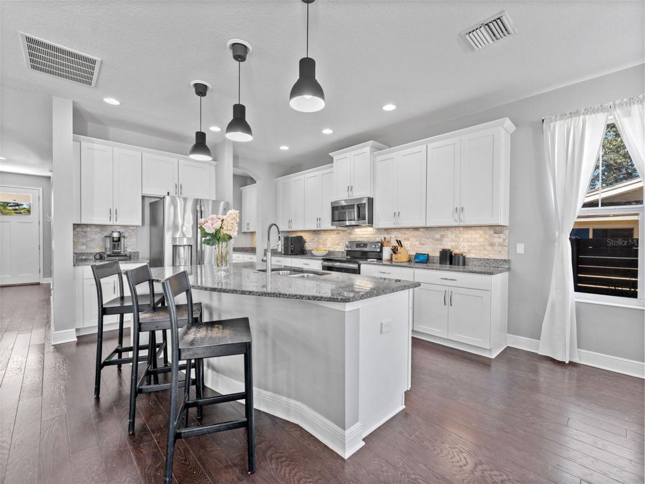 135 24th Avenue S, Saint Petersburg, FL 33705 Photo