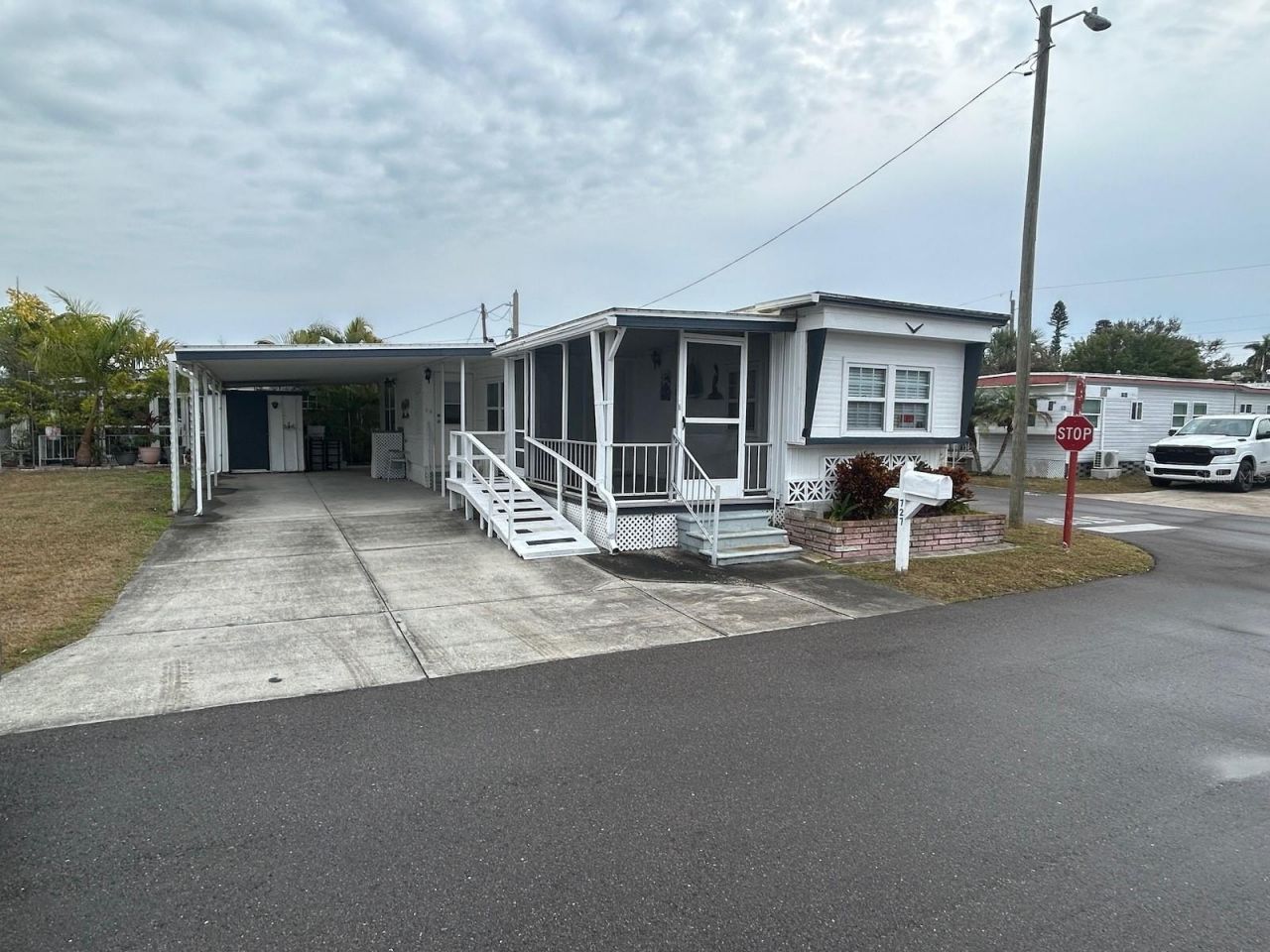 800 32nd Avenue S, Unit 727, Saint Petersburg, FL 33705 Photo