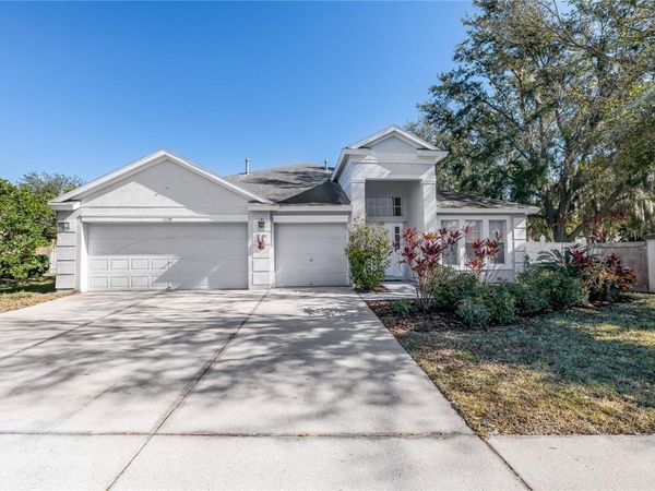 1128 HELMSDALE DRIVE, WESLEY CHAPEL, FL 33543