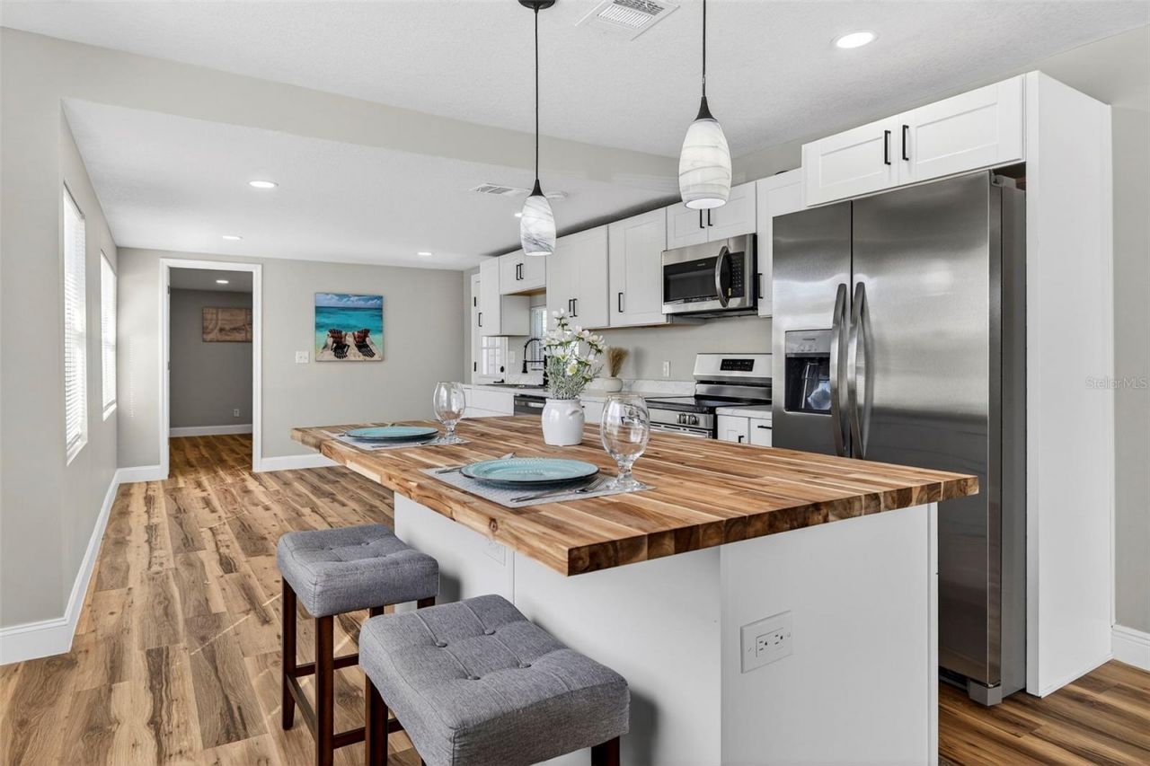 4063 2nd Avenue S, Saint Petersburg, FL 33711 Photo