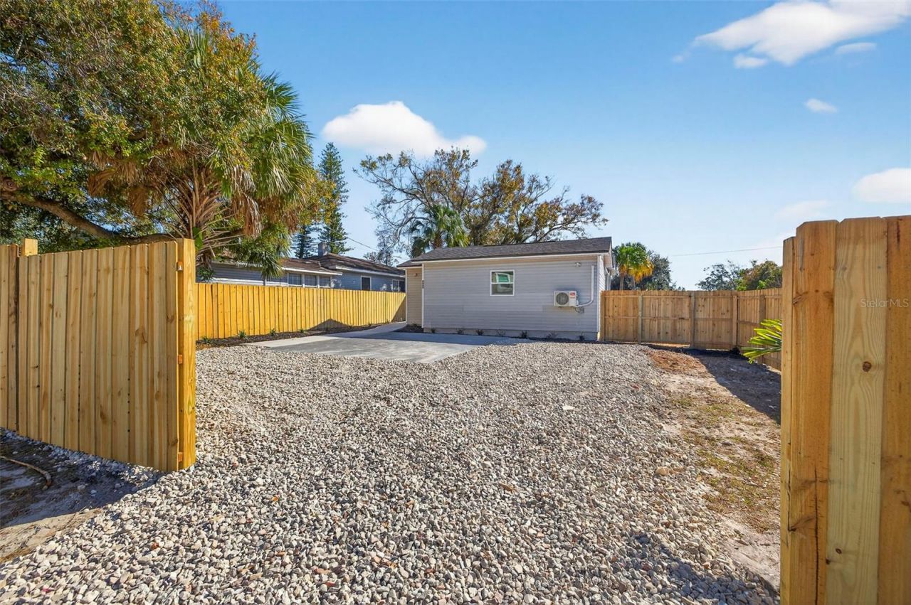 4063 2nd Avenue S, Saint Petersburg, FL 33711 Photo