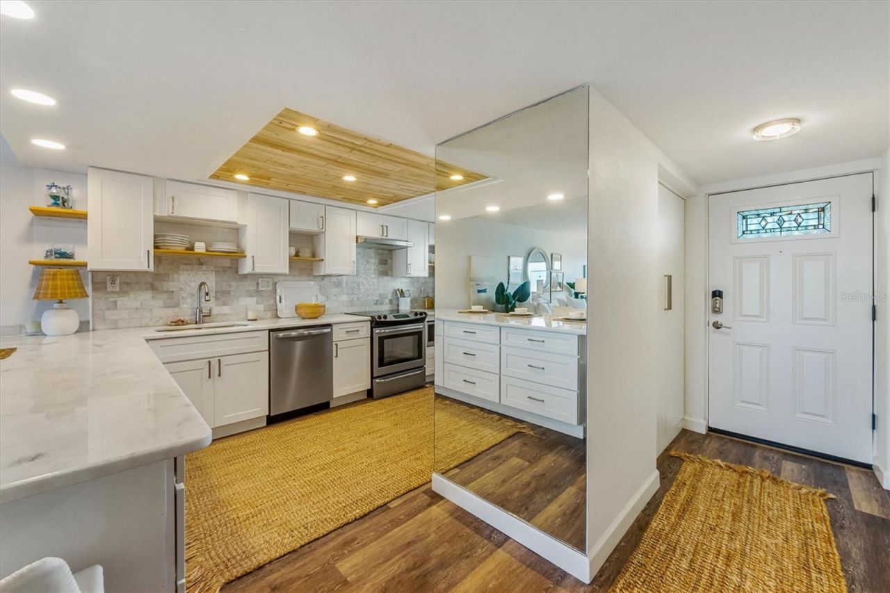 1510 1st Avenue W, Unit 302, Bradenton, FL 34205 Photo