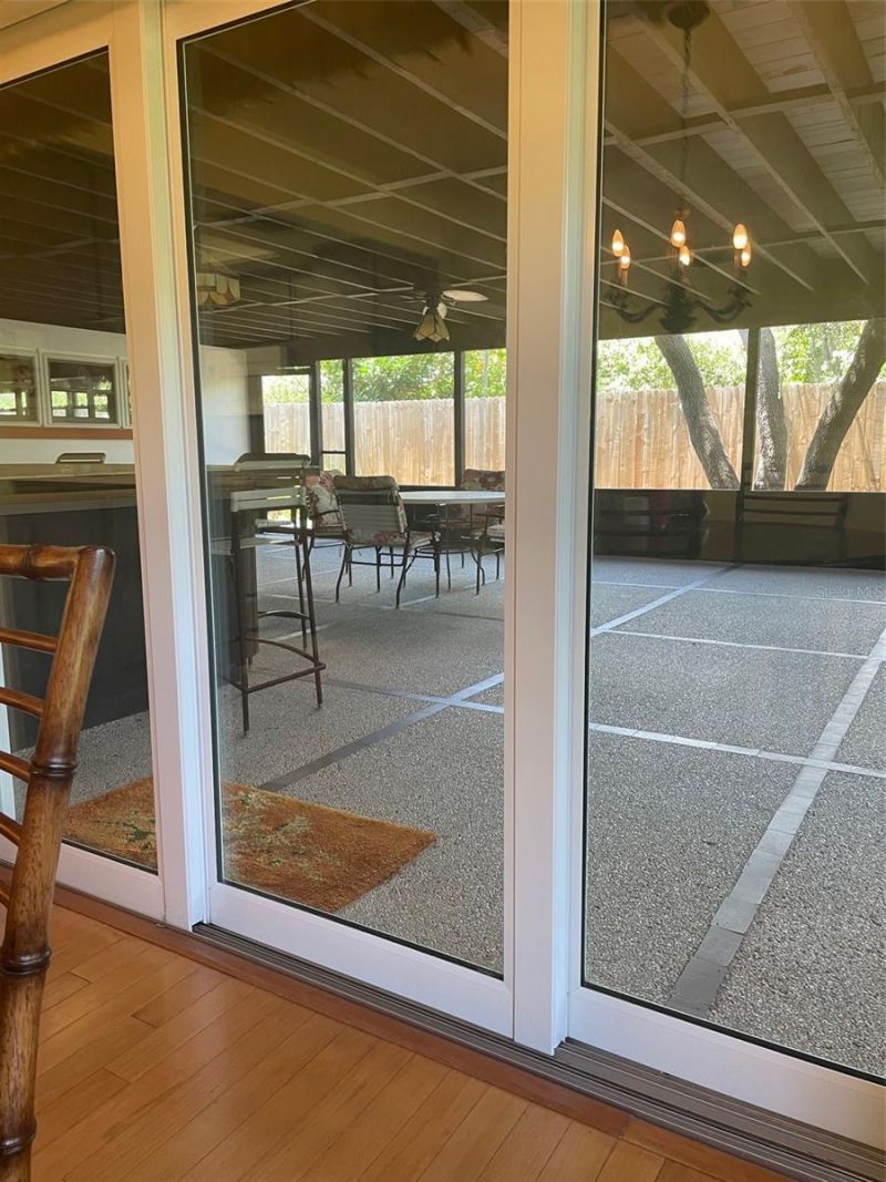 1515 Serpentine Drive S, Saint Petersburg, FL 33705 Photo