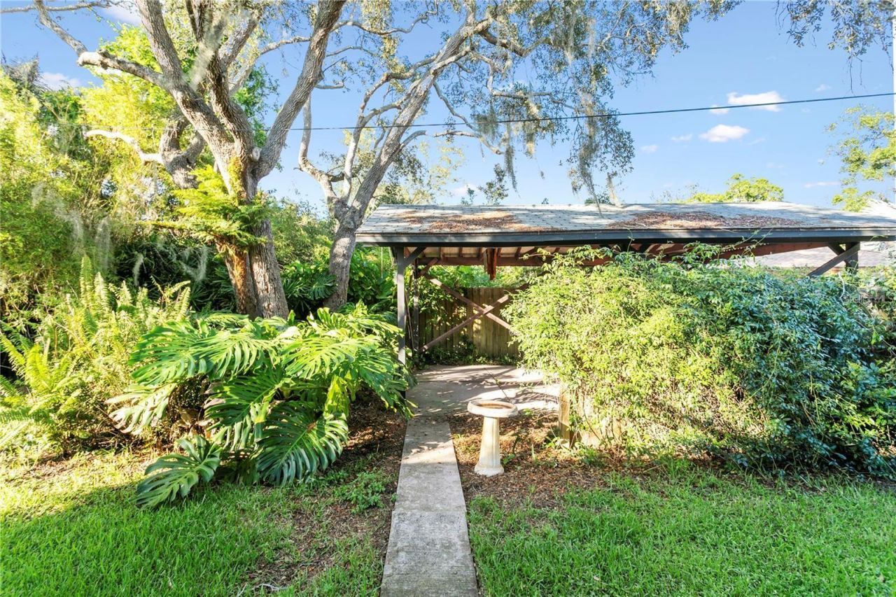 1515 Serpentine Drive S, Saint Petersburg, FL 33705 Photo