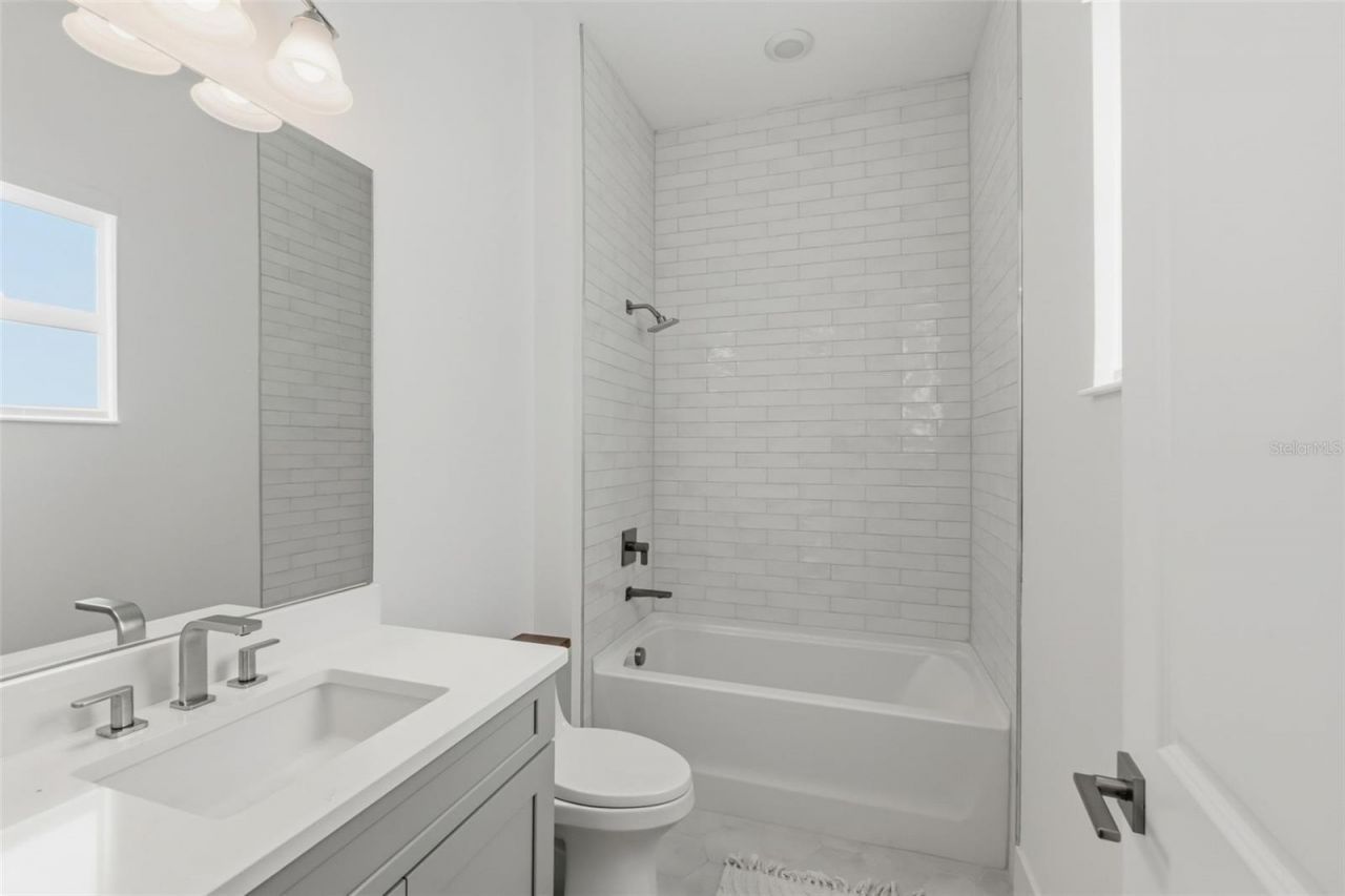 7982 Redonda Loop, Bradenton, FL 34202 Photo