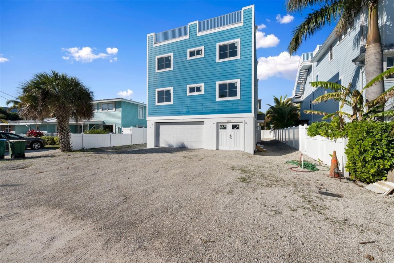 2210 Avenue  C, Unit Manatee, Bradenton Beach, FL 34217 Photo